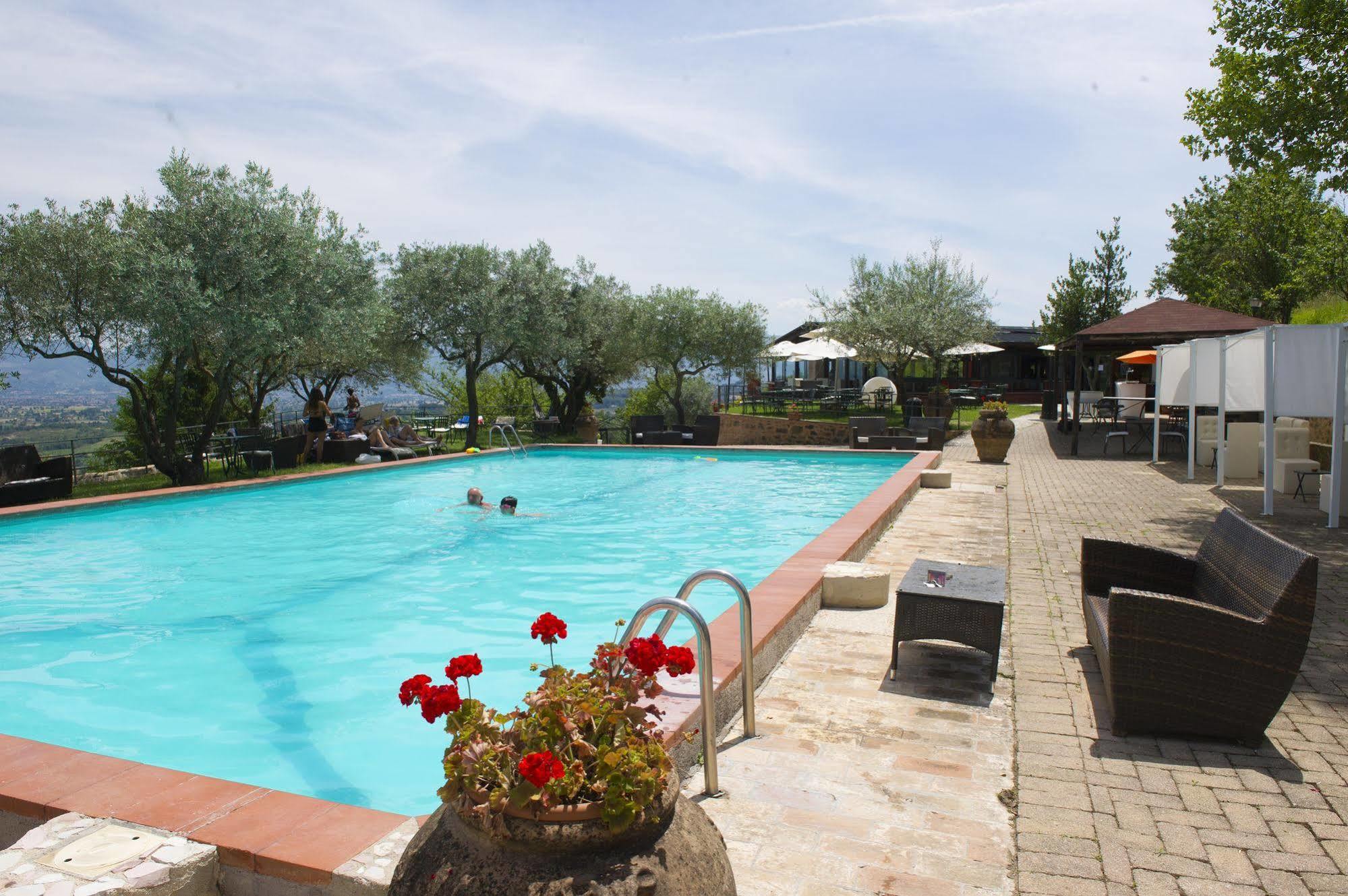 Il Poggio Dei Pettirossi Hotel Bevagna Bagian luar foto