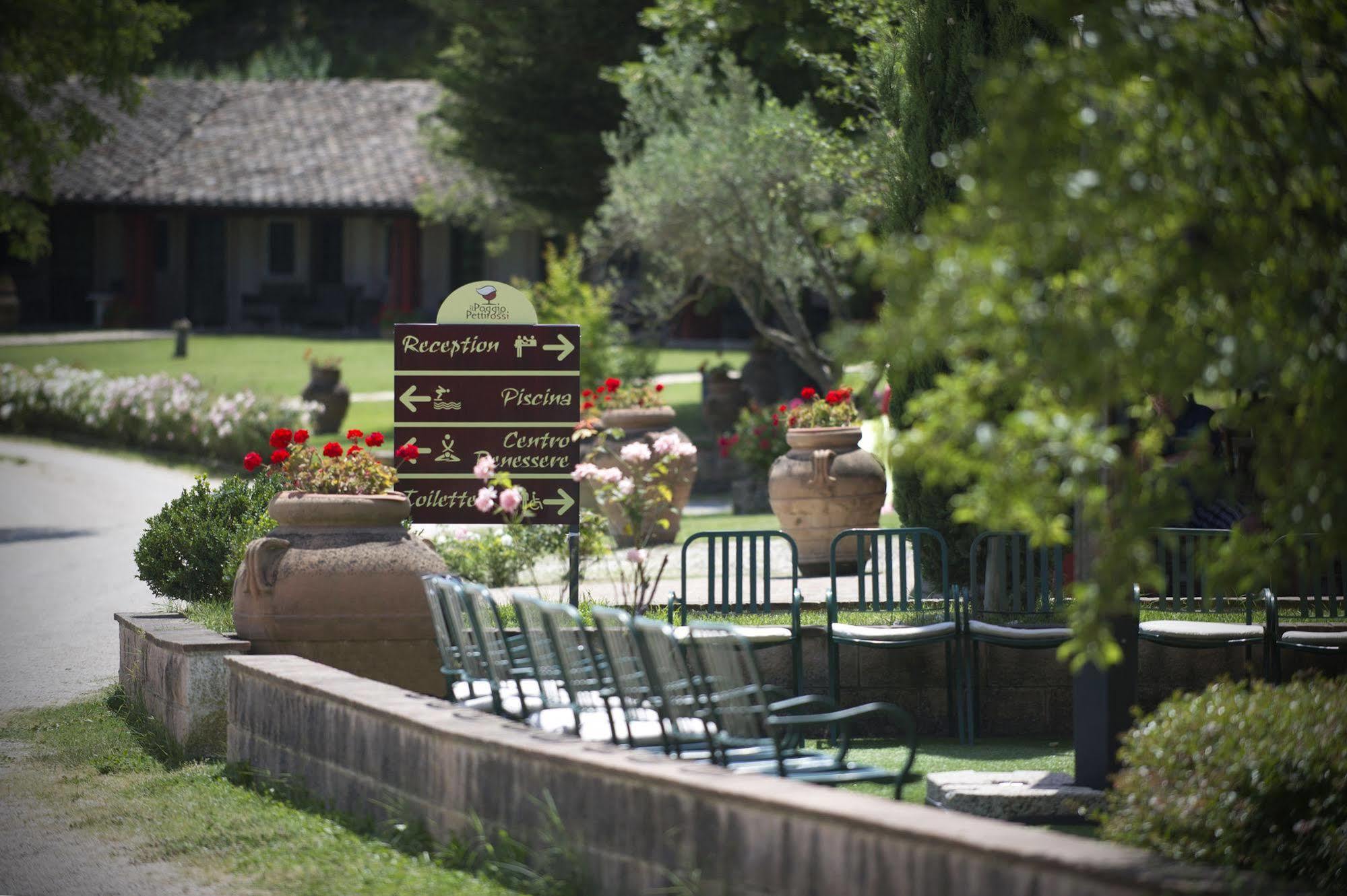Il Poggio Dei Pettirossi Hotel Bevagna Bagian luar foto